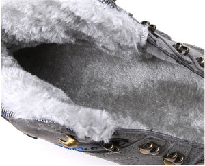 Conquer the Trails with Our Men's Outdoor Hiking Shoes!